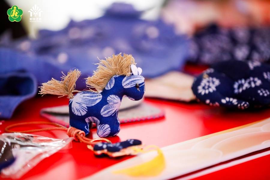 光之家”公益集市给徐汇西岸带来一片阳光PG电子麻将胡了2模拟器新春来临“阳(图2) 光之家”公益集市给徐汇西岸带来一片阳光PG电子麻将胡了2模拟器新春来临“阳(图2)